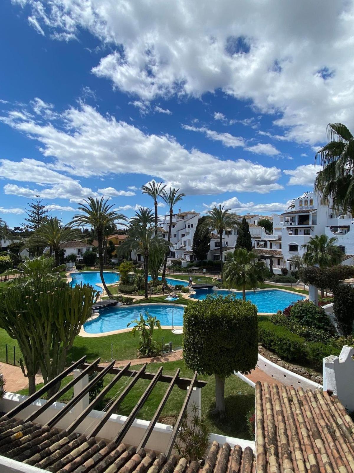 Topbeliggende Lejl I Nueva Andalucia *